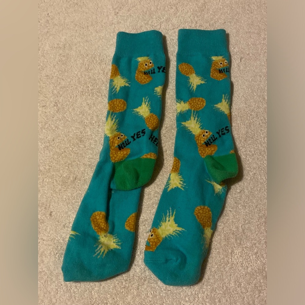 Pineapple Crew Socks Adult Large